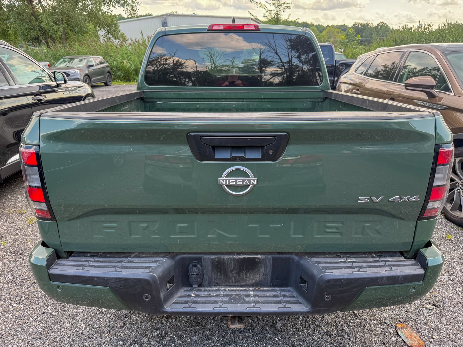 Used 2024 Nissan Frontier SV w/ Technology Package AWD/4WD image 11