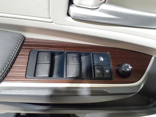 Used 2021 Toyota Sienna XLE image 17