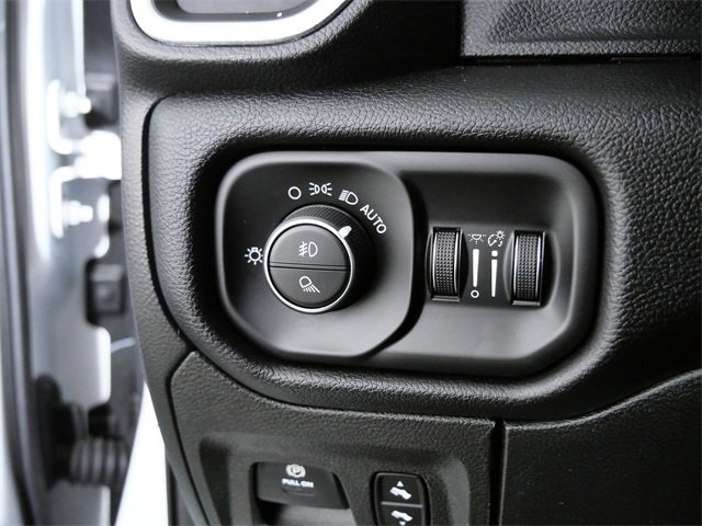 Used 2020 RAM 1500 Laramie image 26