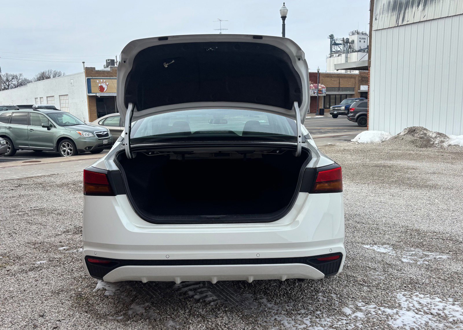 Used 2025 Nissan Altima 2.5 SV image 9