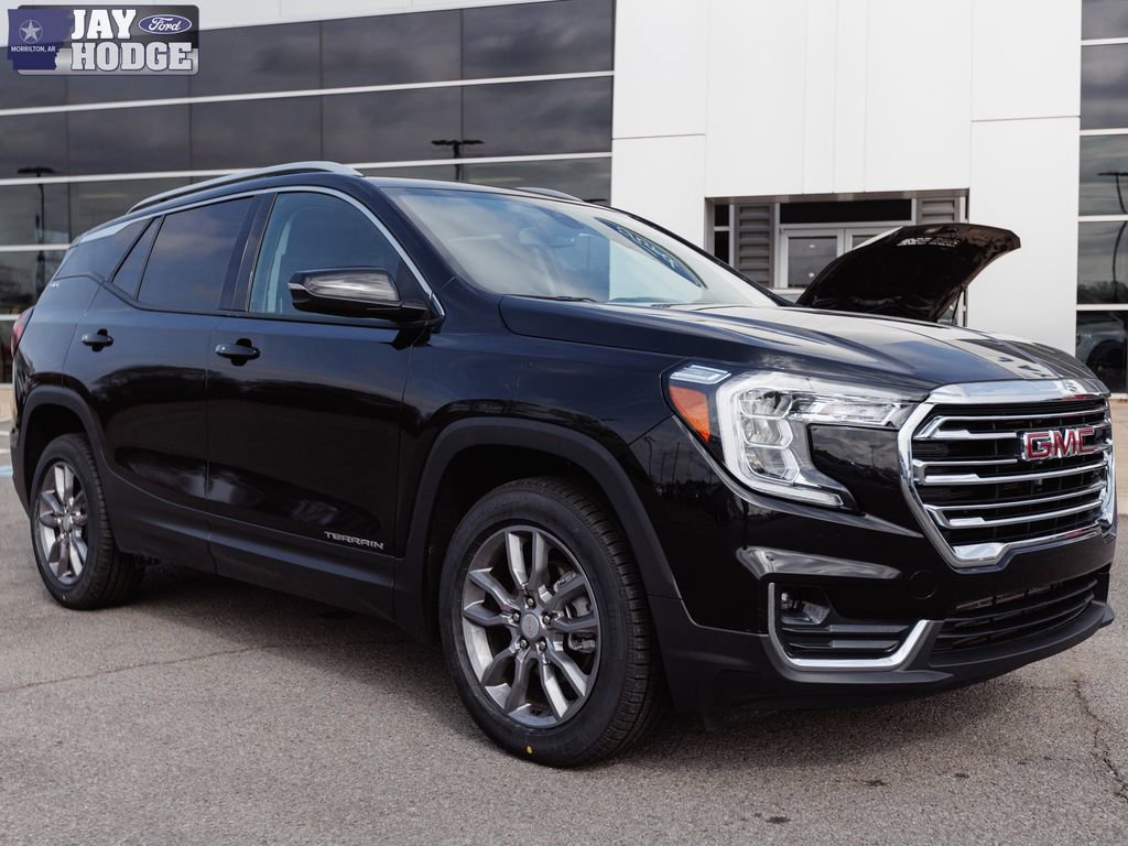 Used 2024 GMC Terrain SLT image 46