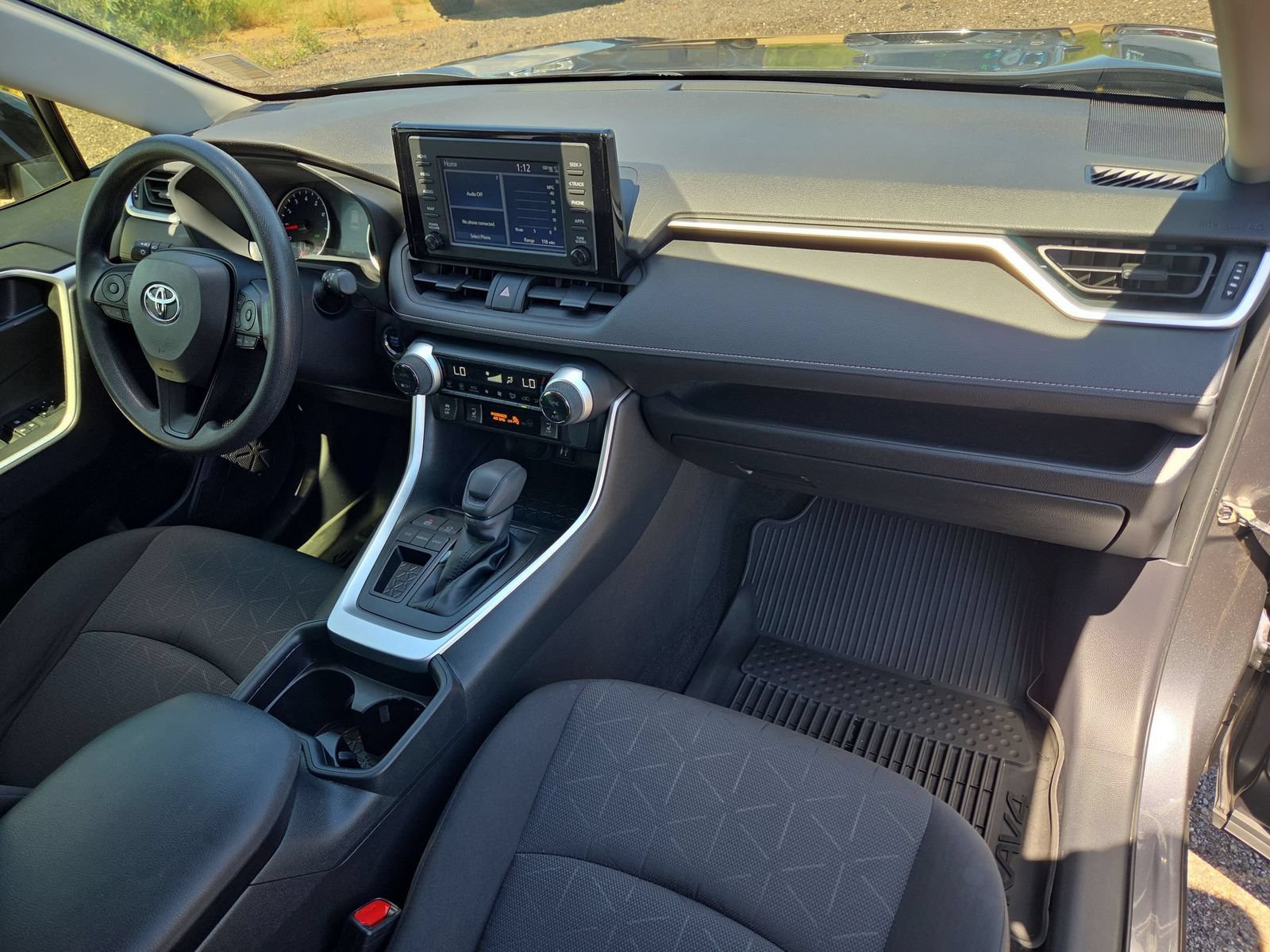 Used 2019 Toyota RAV4 XLE w/ Convenience Package FWD image 28