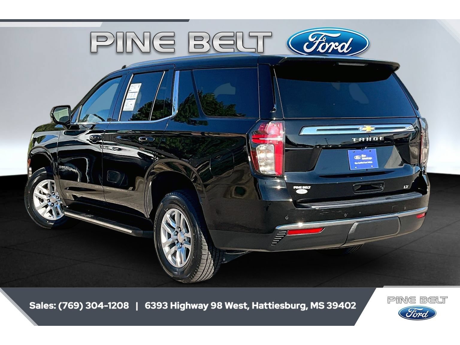 Used 2024 Chevrolet Tahoe LT RWD image 2