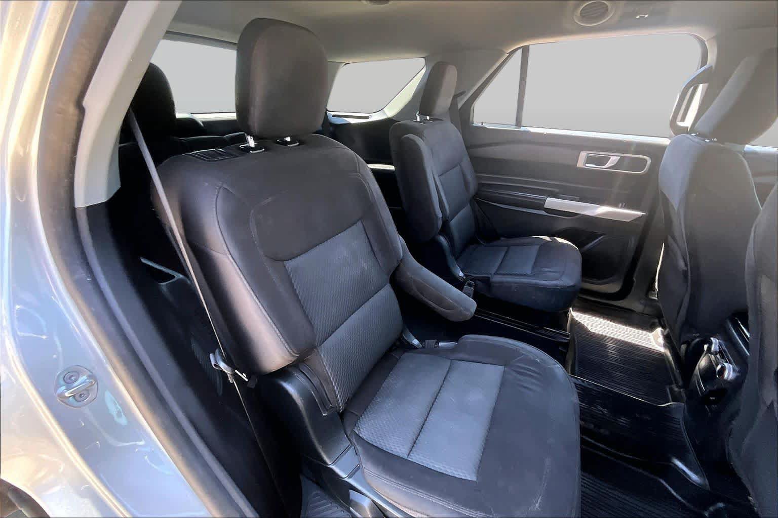 Certified 2023 Ford Explorer XLT RWD image 18