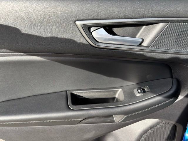 Certified 2021 Ford Edge SE image 15