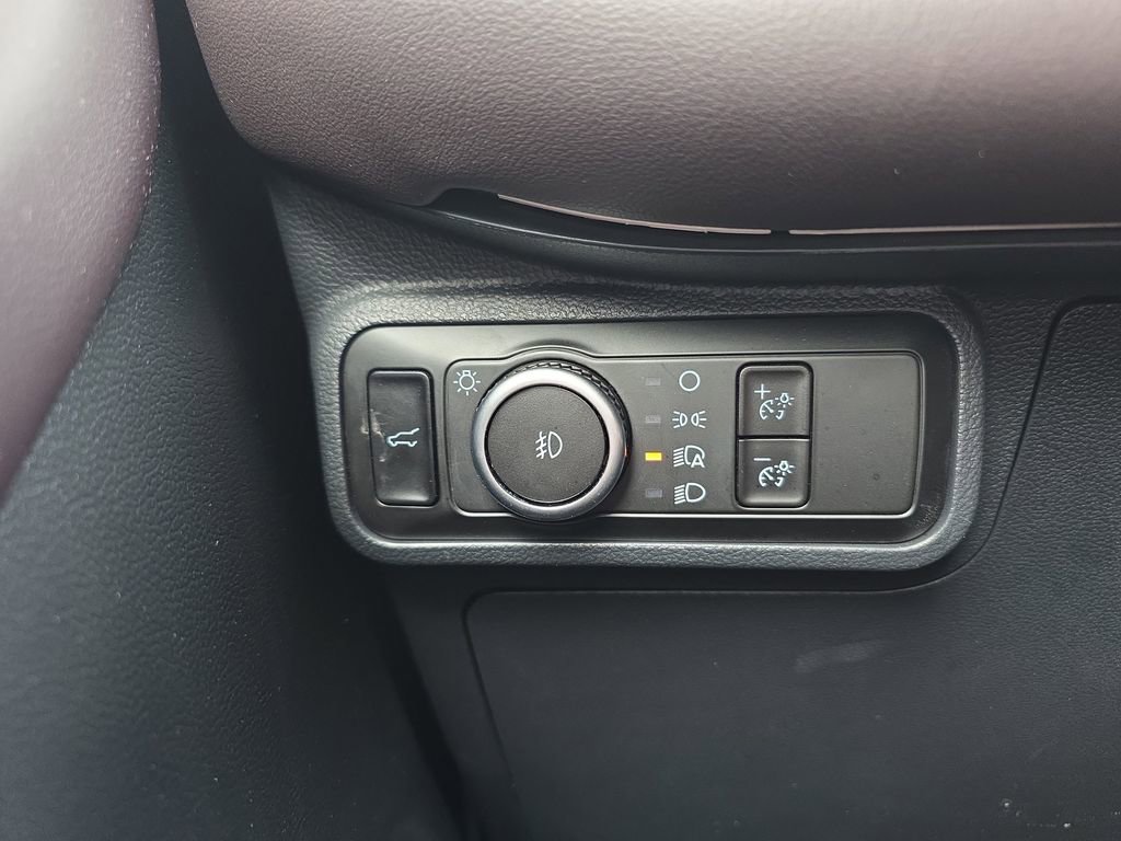 Certified 2025 Ford Explorer Platinum w/ LUX Leather Package AWD/4WD image 42