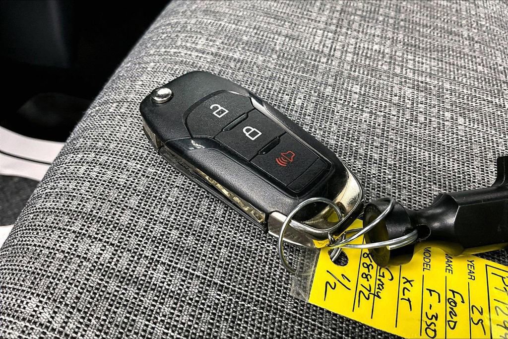 Certified 2025 Ford F350 XLT w/ FX4 Off-Road Package image 12