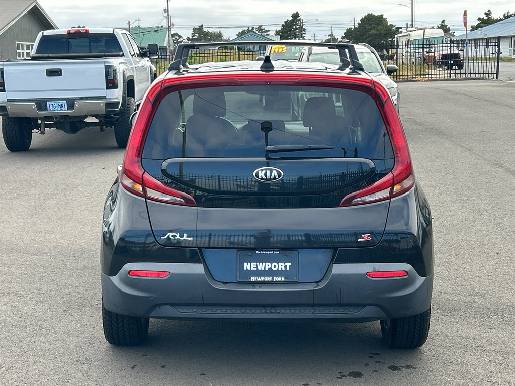 Used 2020 Kia Soul S FWD image 8