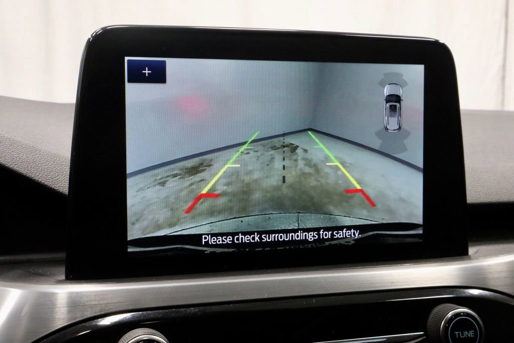 Certified 2022 Ford Escape Titanium image 9