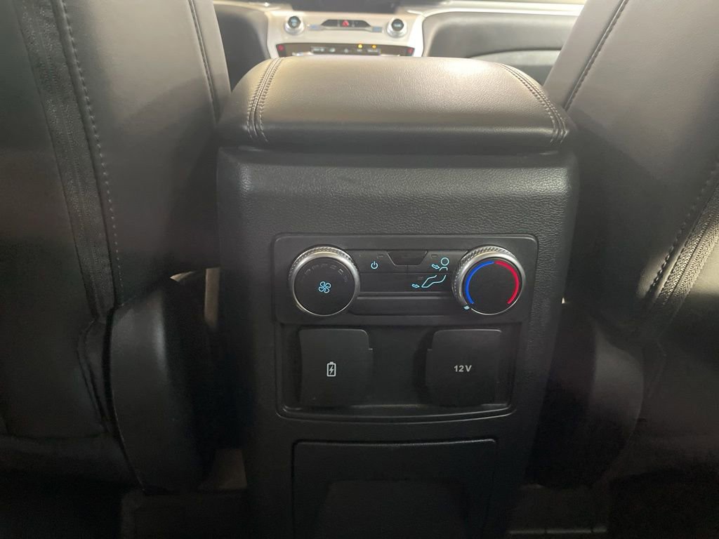 Certified 2022 Ford Explorer XLT w/ Equipment Group 202A AWD/4WD image 16