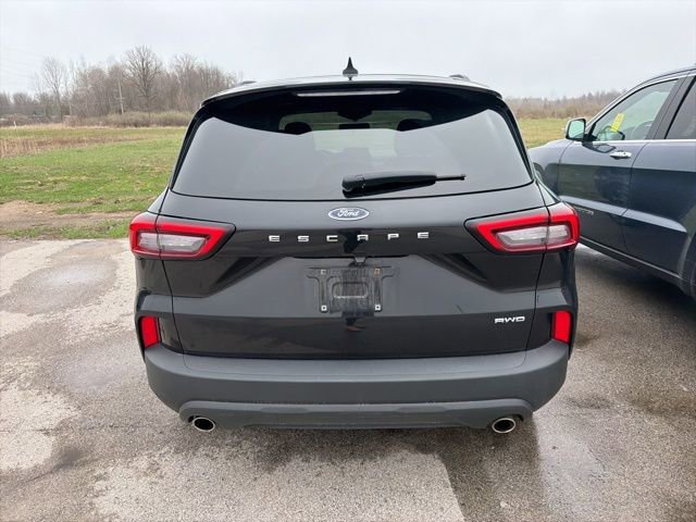 Certified 2025 Ford Escape ST-Line Select AWD/4WD image 9