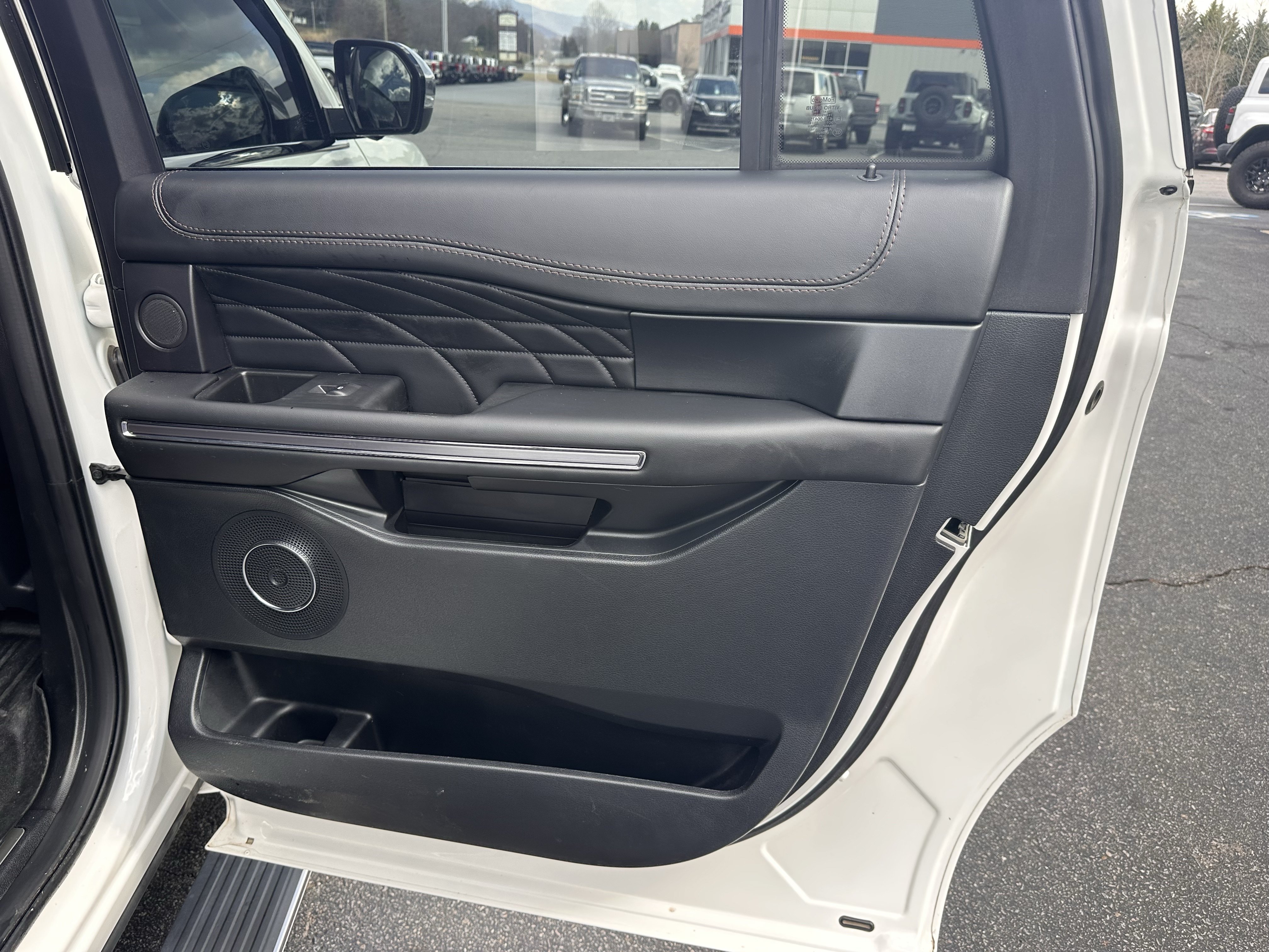 Certified 2021 Ford Expedition Max Platinum AWD/4WD image 17