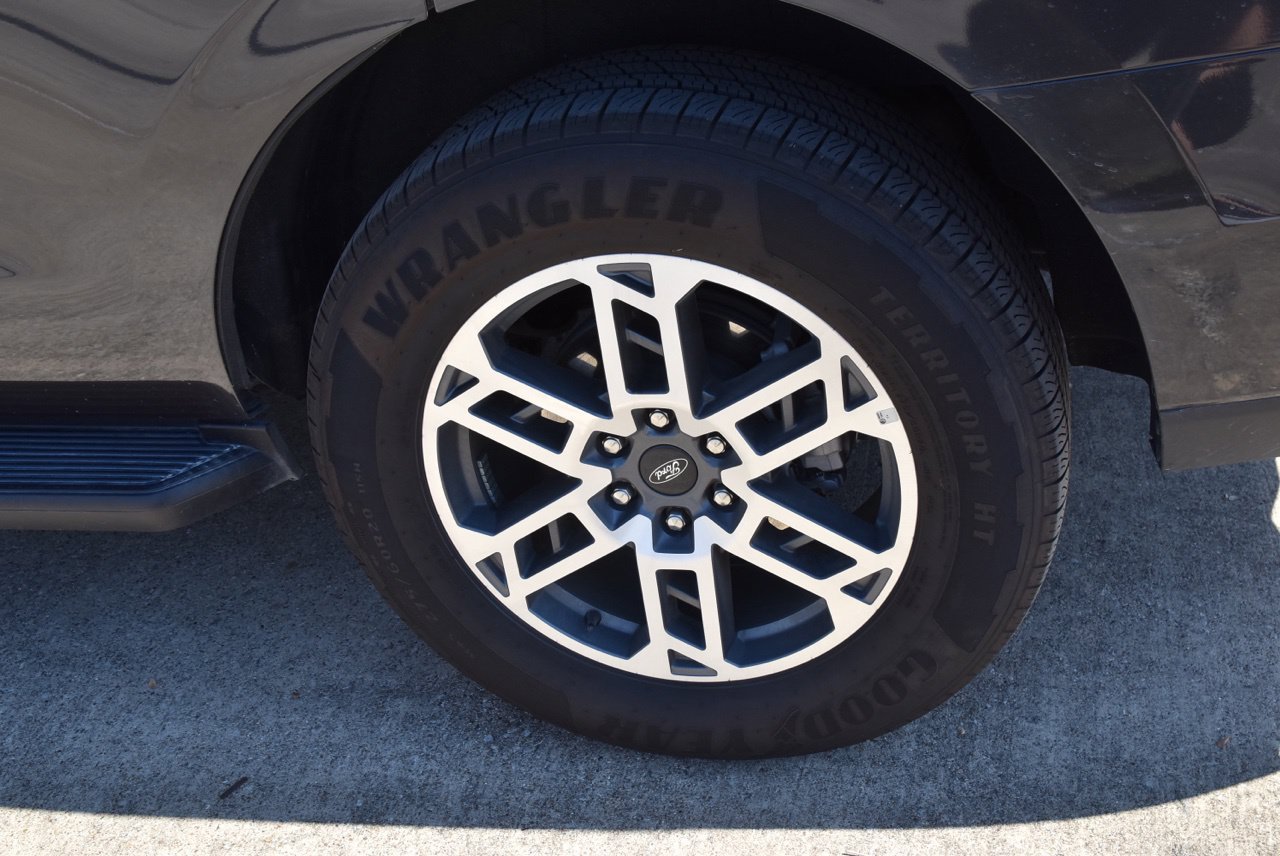 Certified 2025 Ford Expedition Active RWD image 13