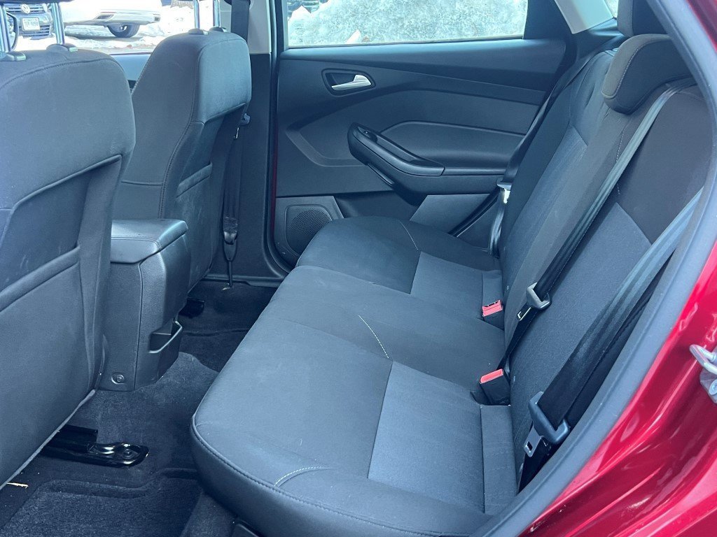 Certified 2017 Ford Focus SE w/ Cold Weather Package image 15
