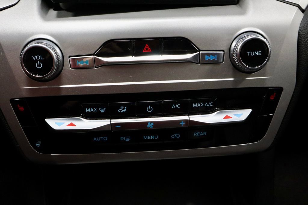 Certified 2021 Ford Explorer XLT w/ Equipment Group 202A image 32