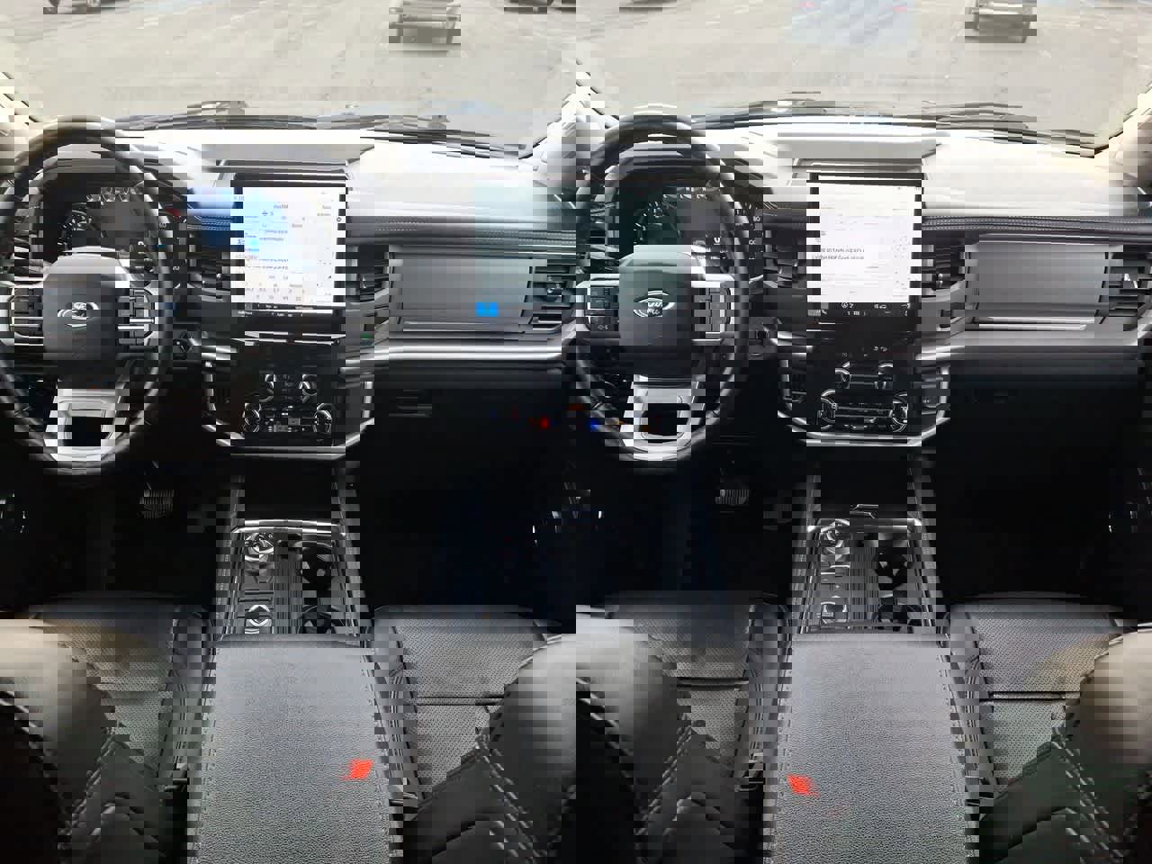 Certified 2024 Ford Expedition XLT image 10