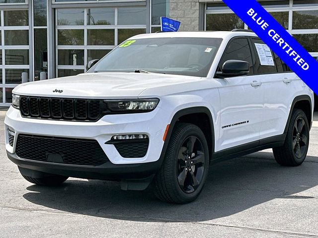 Used 2023 Jeep Grand Cherokee Limited w/ Black Appearance Package AWD/4WD image 4