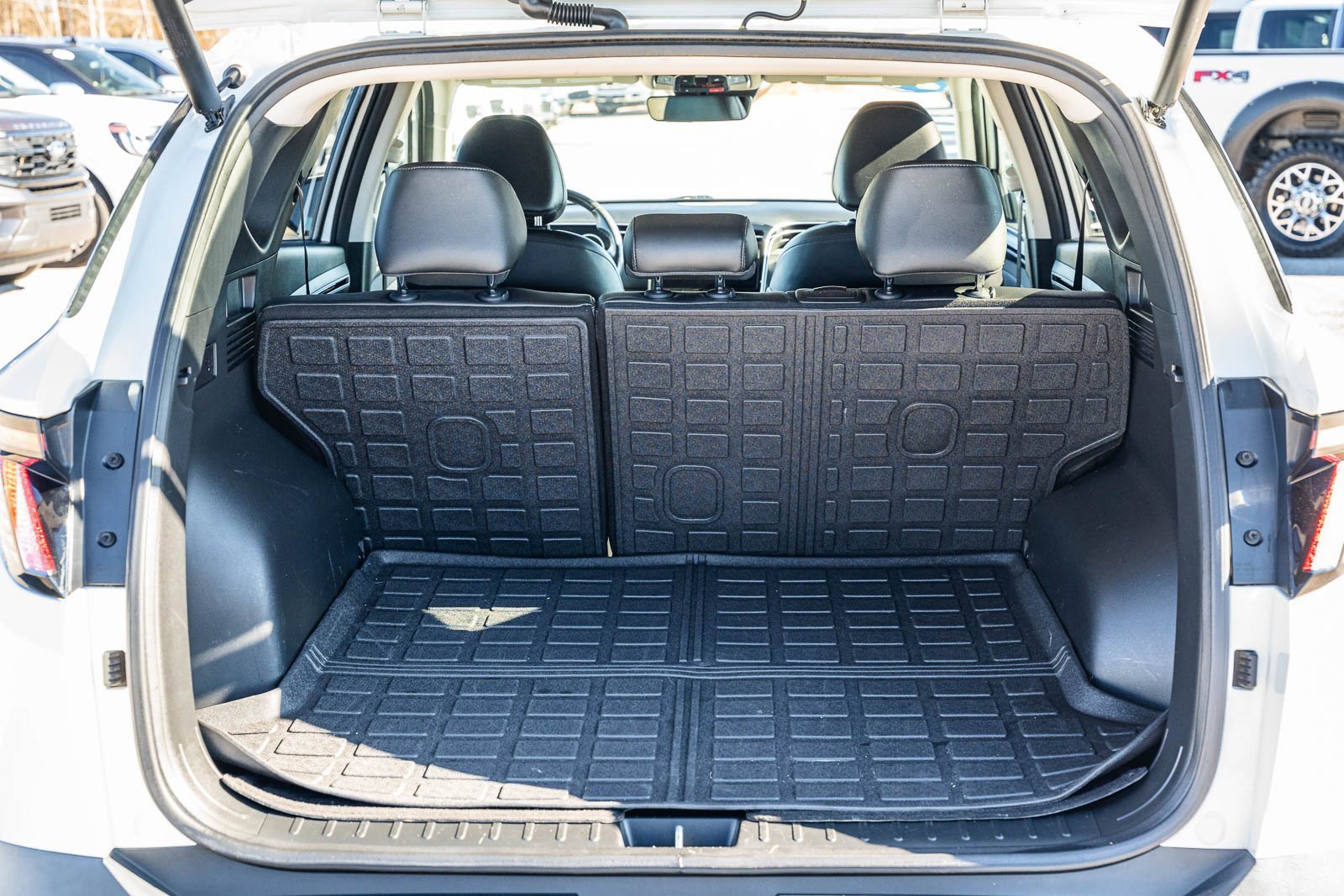 Used 2024 Hyundai Tucson Limited image 17