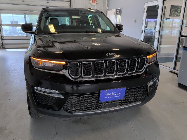 Used 2023 Jeep Grand Cherokee Limited AWD/4WD image 40