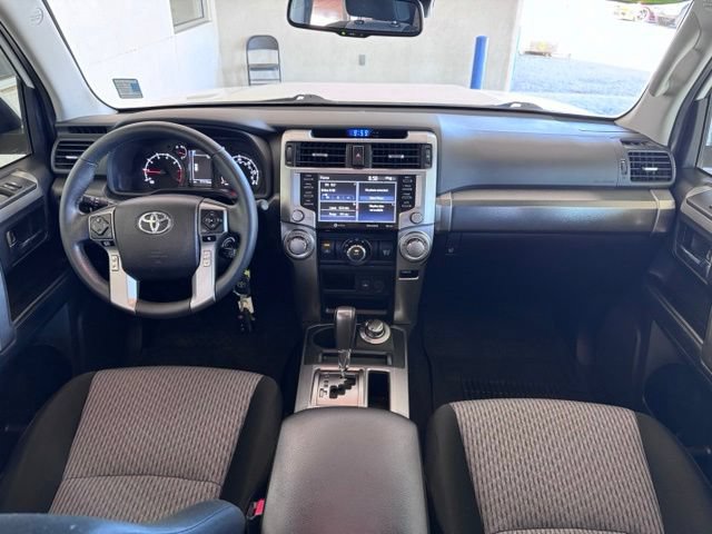Used 2020 Toyota 4Runner SR5 AWD/4WD image 12
