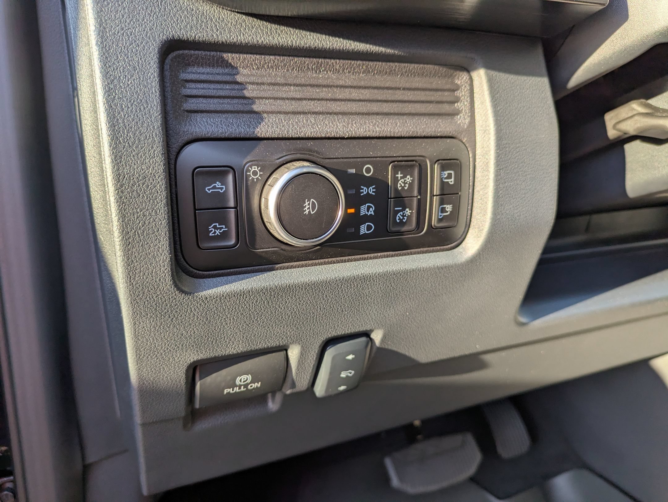 Certified 2026 Ford F350 Lariat w/ Lariat Ultimate Package AWD/4WD image 17