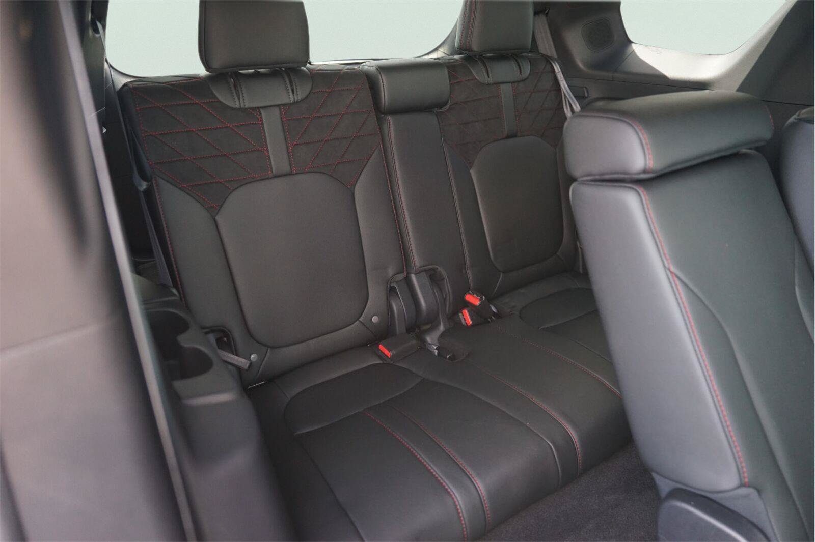 Used 2026 Honda Pilot Black Edition image 16