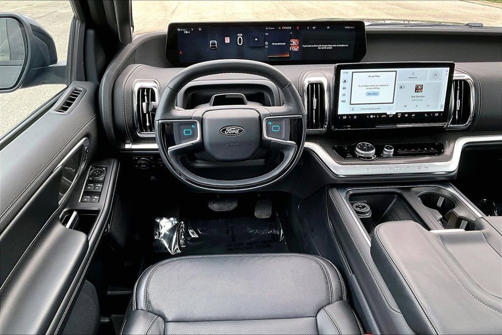 Certified 2025 Ford Expedition Platinum w/ Stealth Appearance Package AWD/4WD image 5