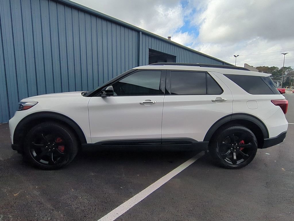 Certified 2022 Ford Explorer ST w/ Equipment Group 401A image 3