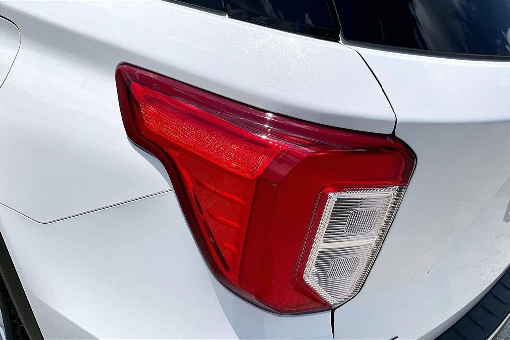 Certified 2023 Ford Explorer XLT AWD/4WD image 30