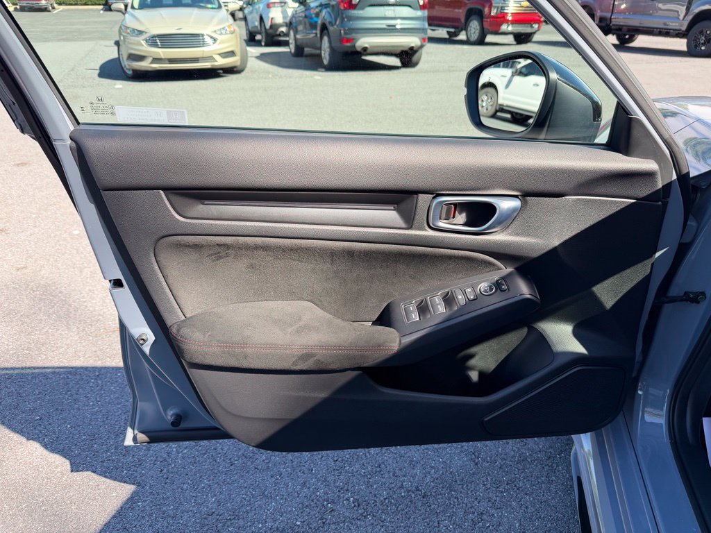 Used 2025 Honda Civic Type R image 12