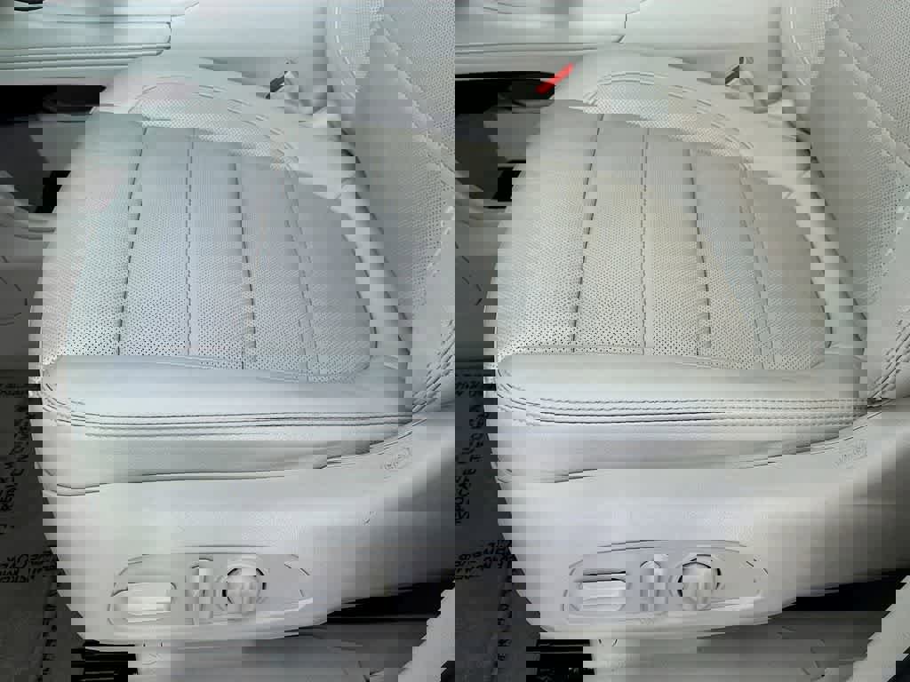 Used 2020 GMC Acadia Denali w/ Technology Package image 30