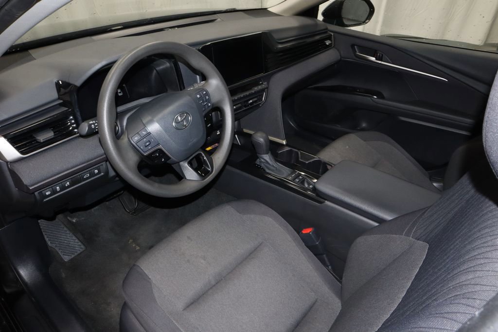 Used 2025 Toyota Camry LE FWD image 25