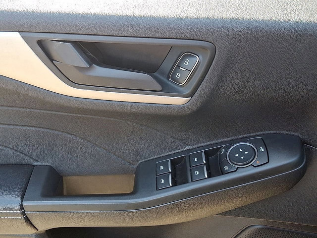 Certified 2022 Ford Escape SE w/ SE Sport Appearance Package image 15