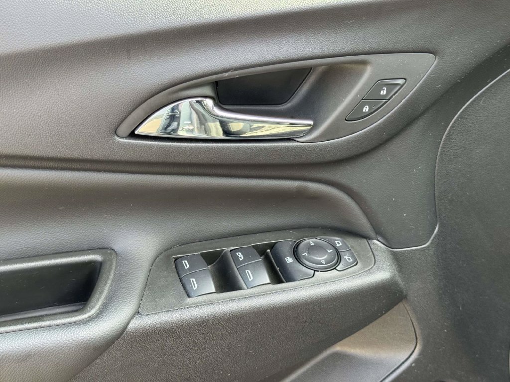 Used 2024 Chevrolet Equinox LT FWD image 19