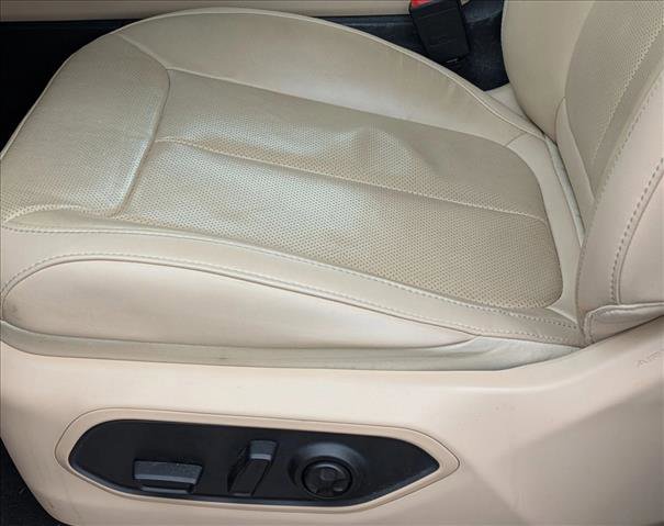 Used 2023 Jeep Grand Cherokee Limited w/ Luxury Tech Group II RWD image 11