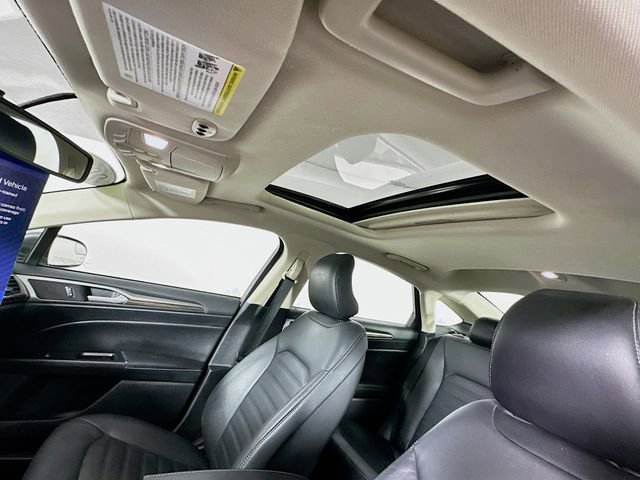 Certified 2017 Ford Fusion SE w/ Equipment Group 202A image 28