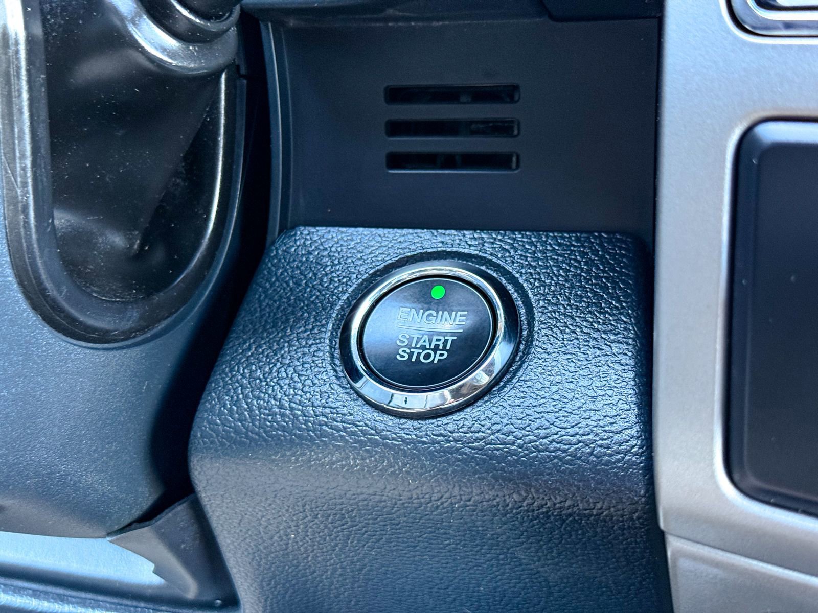 Certified 2022 Ford F350 Lariat w/ Lariat Ultimate Package image 25