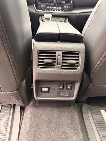 Used 2023 Nissan Rogue Platinum w/ Platinum Premium Package FWD image 25