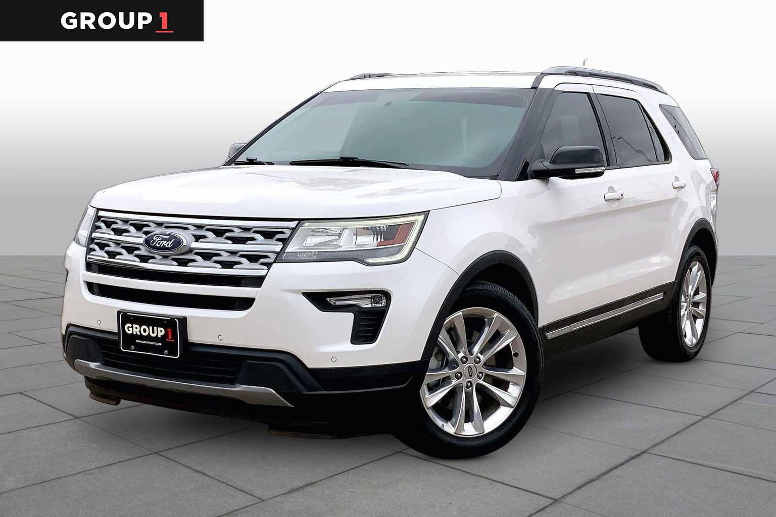 Certified 2018 Ford Explorer XLT w/ Equipment Group 202A image 5