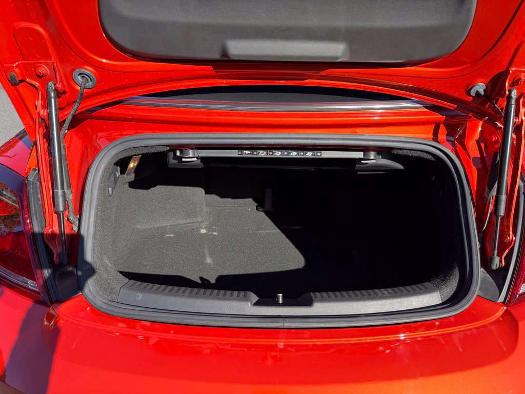 Used 2019 Volkswagen Beetle 2.0T S FWD image 19