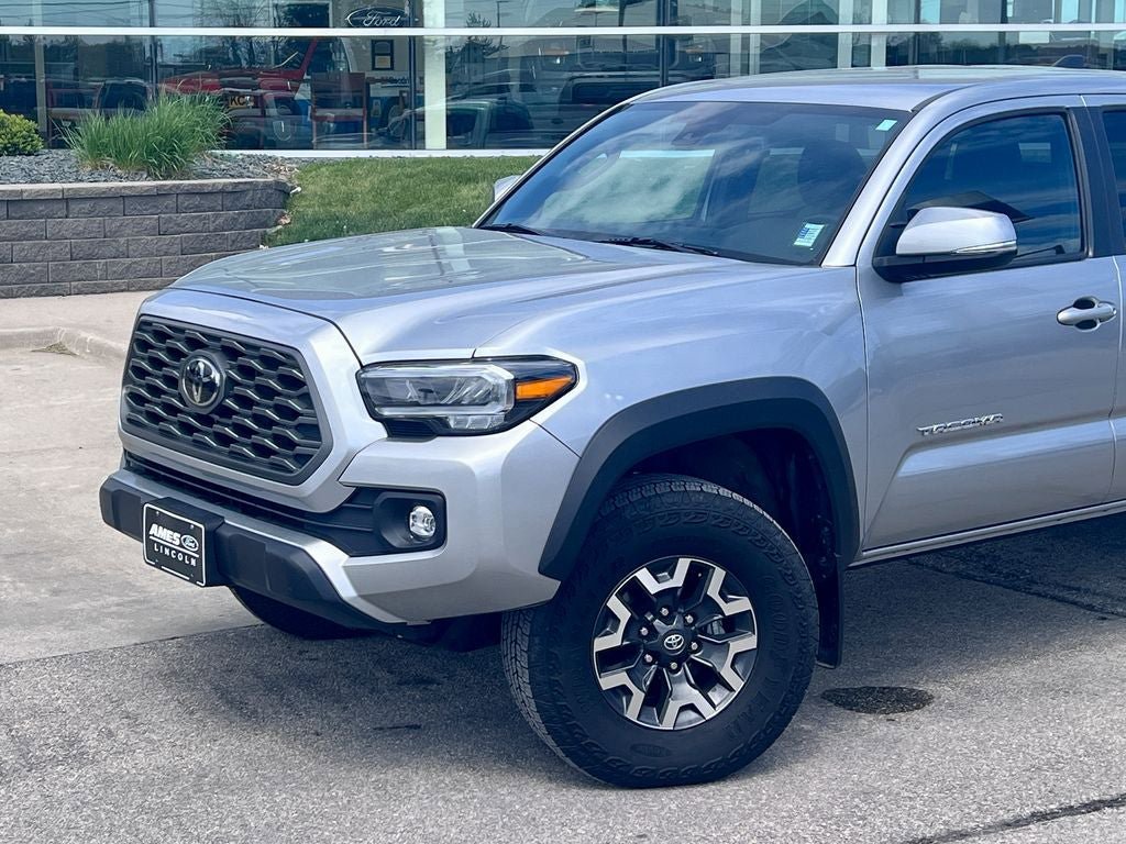 Used 2023 Toyota Tacoma TRD Off-Road AWD/4WD image 2