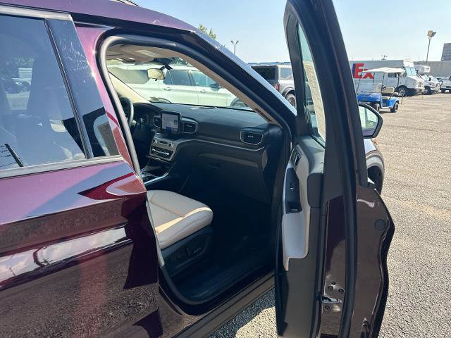 Certified 2023 Ford Explorer XLT w/ Equipment Group 202A image 8