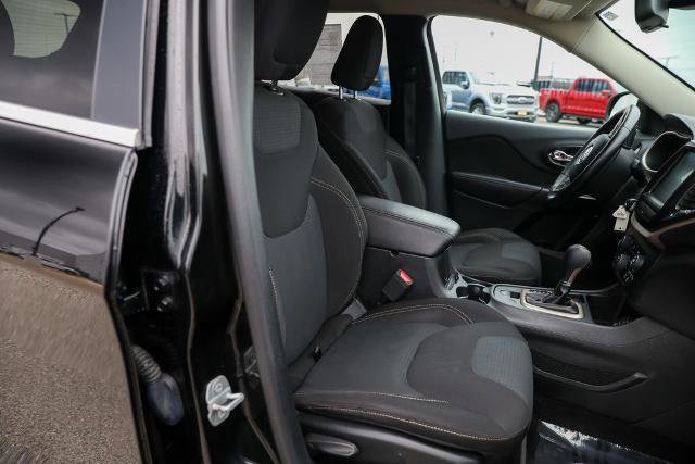 Used 2017 Jeep Cherokee Latitude image 27