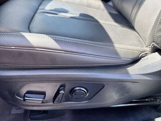 Used 2025 Kia Sorento S w/ Panoramic Sunroof Package FWD image 12