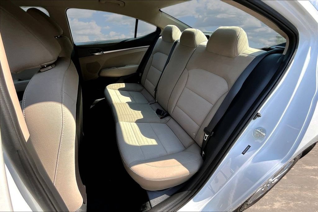 Used 2019 Hyundai Elantra SE FWD image 23
