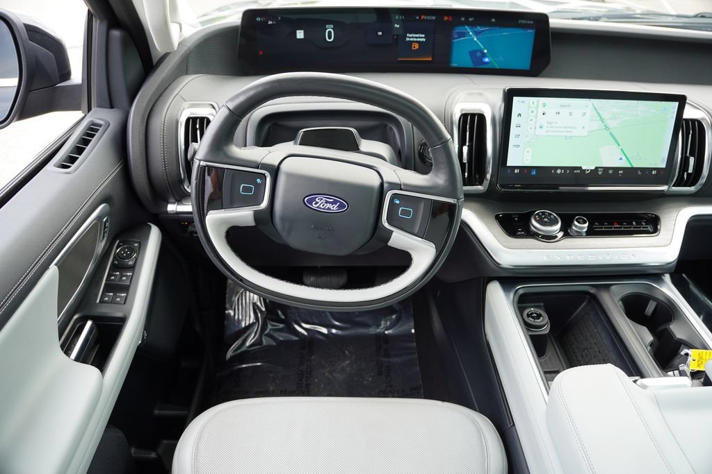 Certified 2025 Ford Expedition Max Platinum w/ Driver's Package AWD/4WD image 23