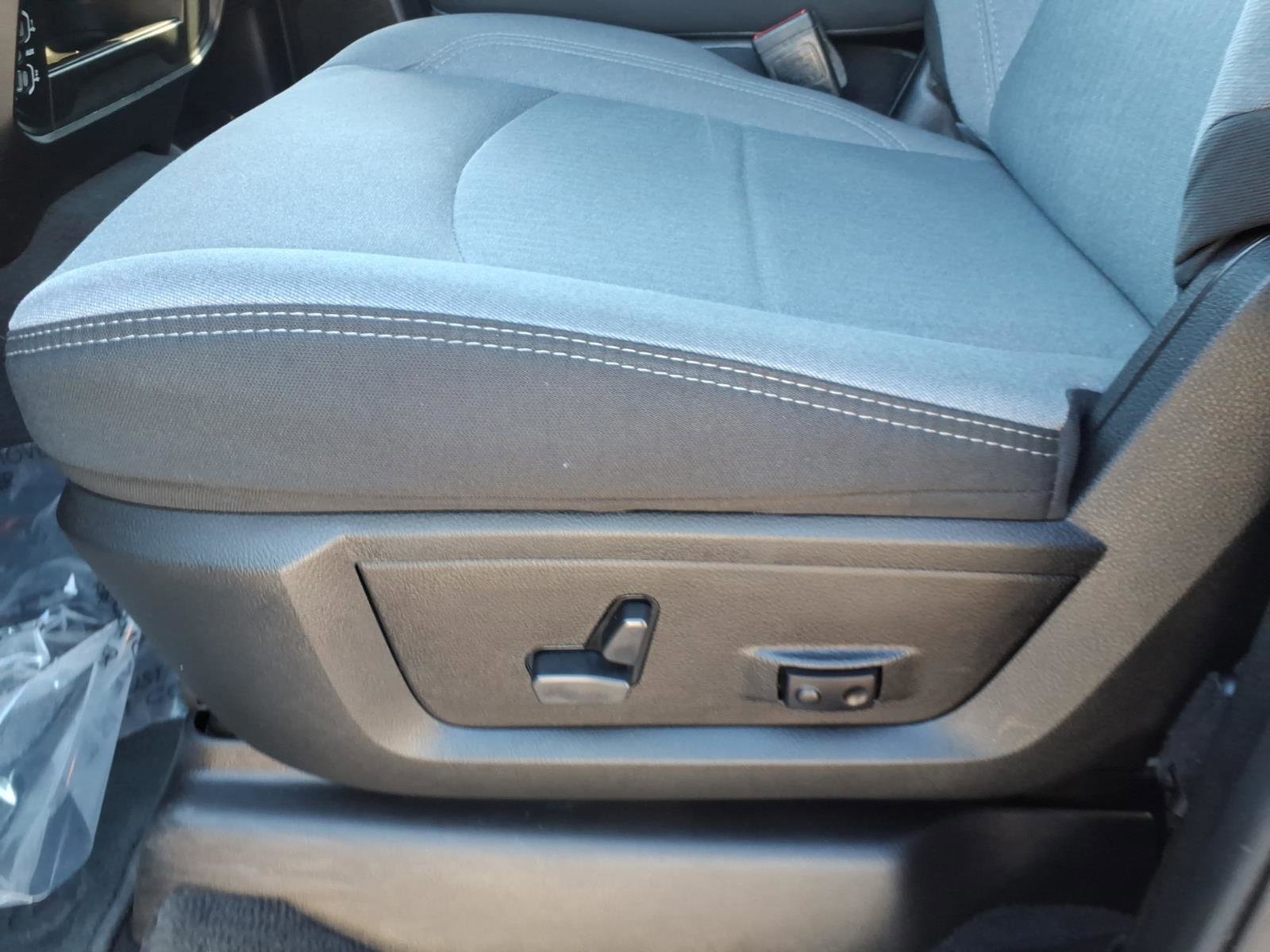 Used 2024 RAM 2500 Big Horn w/ Off Road Package image 13