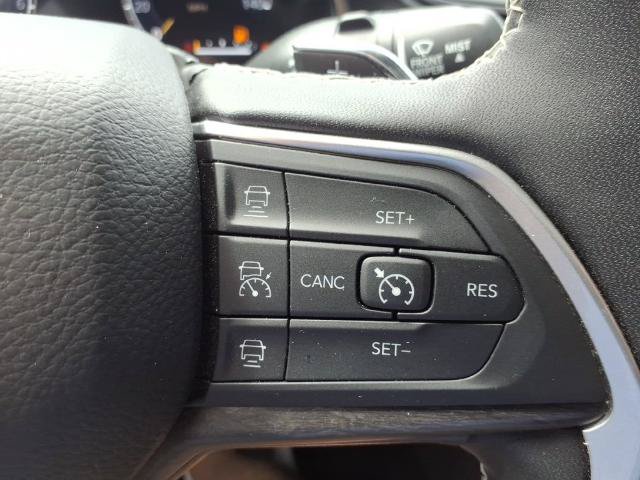 Used 2024 Jeep Grand Cherokee L Limited w/ Black Appearance Package RWD image 21