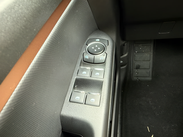 Certified 2025 Ford Bronco Sport Outer Banks w/ Outer Banks Tech Package+ AWD/4WD image 25