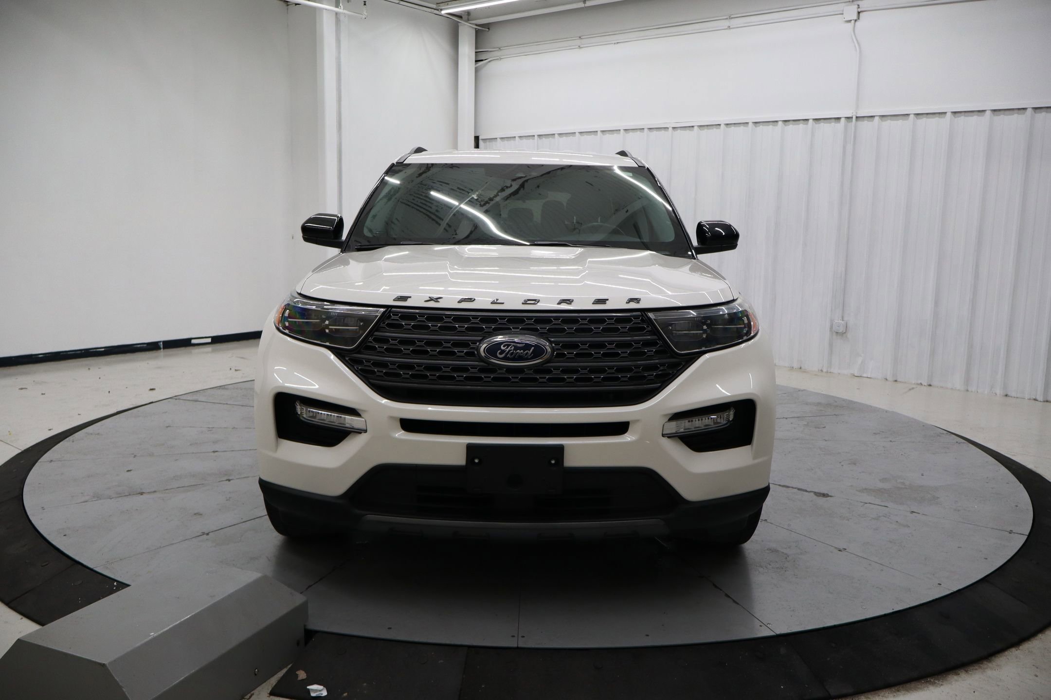 Certified 2023 Ford Explorer XLT w/ Equipment Group 202A image 11